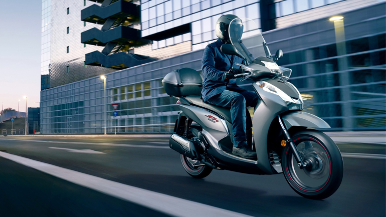 Honda SH 300i: Τώρα και με traction control