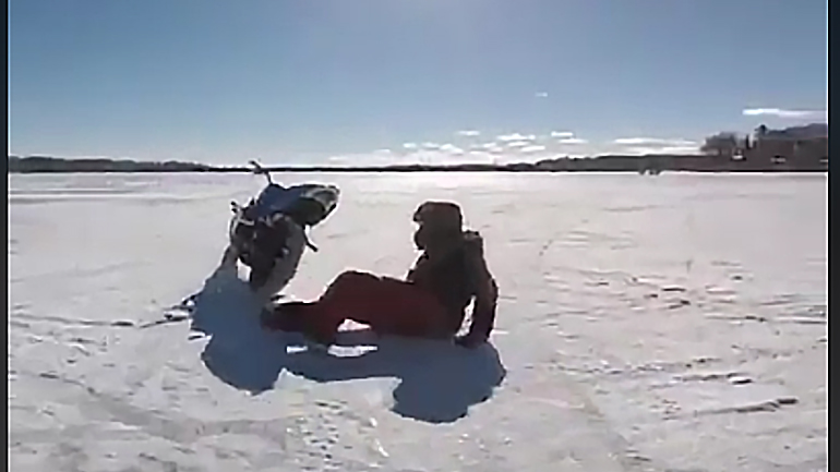 Μοτοπαιχνίδια επί πάγου Μοτοπαιχνίδια επί πάγου