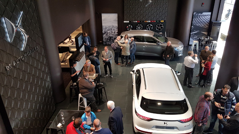 Σε... άλλο επίπεδο το DS Store της Αθήνας....