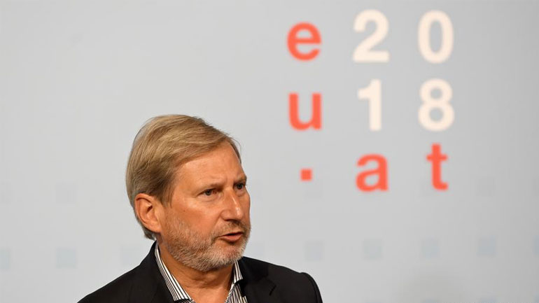 Γιοχάνες Χαν: «Η αρχή της ομοφωνίας παραλύει την Ε.Ε.»