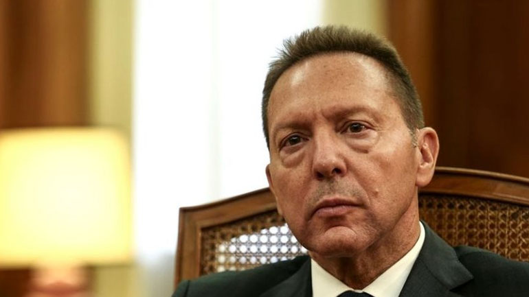 Στη Βουλή ο Στουρνάρας