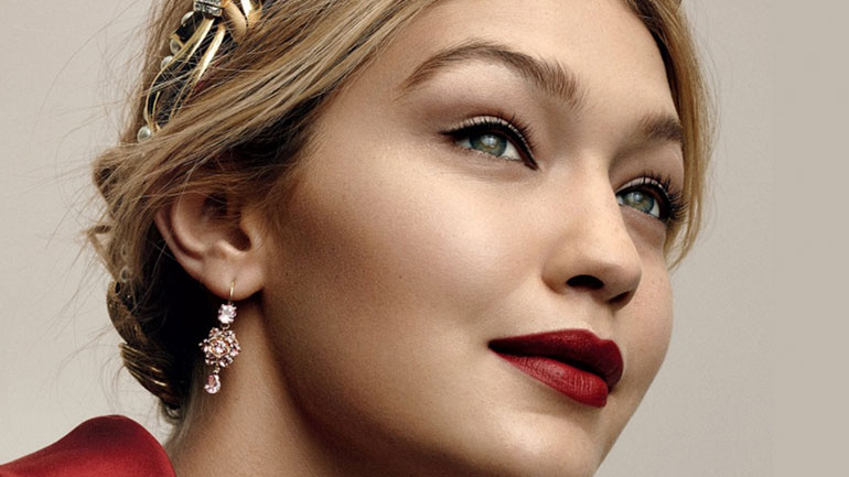 Οι καλύτερες προτάσεις για εορταστικό μακιγιάζ για κάθε στυλ!