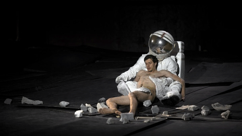 Τρεις συμπαραγωγές της Στέγης στις 10 καλύτερες παραστάσεις χορού της χρονιάς στην Αγγλία