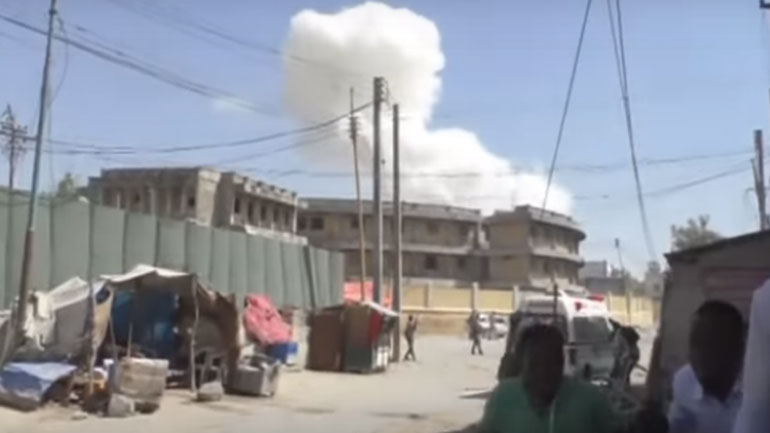 Σομαλία: Δεκάδες νεκροί και τραυματίες από διπλή βομβιστική επίθεση αυτοκτονίας