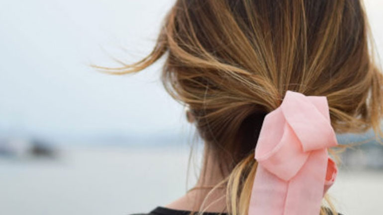 Hairstyles με φιόγκους για μοναδικά γιορτινά looks!