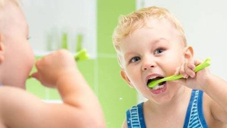 Χρήσιμες συμβουλές για να έχουν πάντα τα παιδιά σας καθαρά δόντια