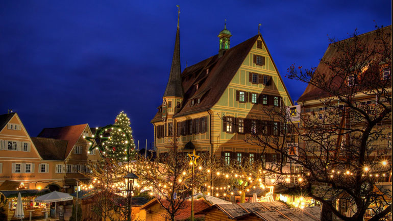 Γερμανία: Τζίρος 100 δισ. ευρώ μέσα στα Χριστούγεννα