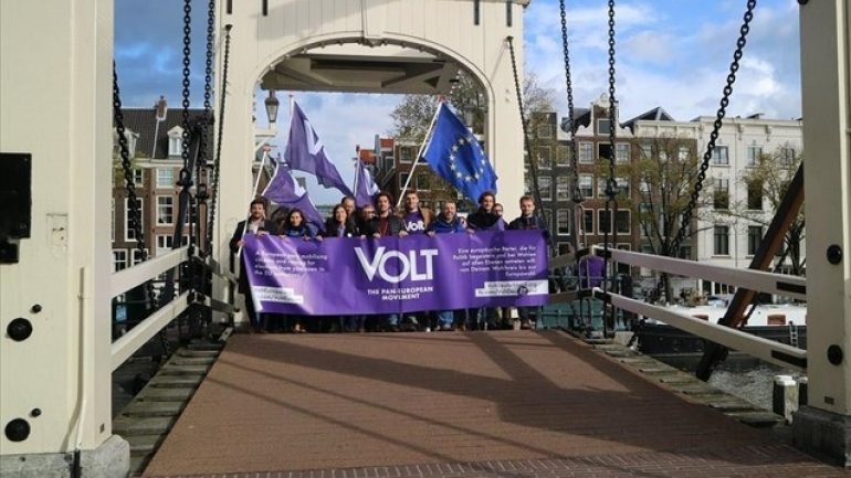 DW: Ώθηση στην Ευρώπη με το νέο κόμμα Volt;