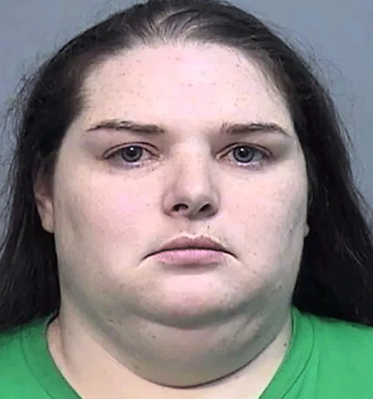 Η μητριά των δύο παιδιών, Κάντις