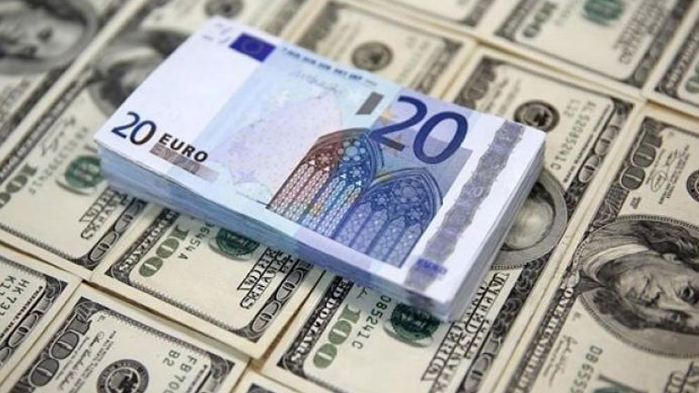 Ενισχύεται το ευρώ έναντι του δολαρίου