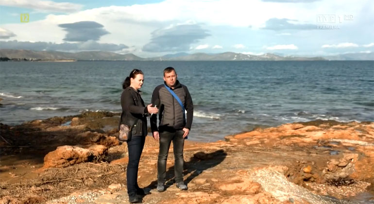 O Jaroslaw Korzeniowski με τη δημοσιογράφο της πολωνικής τηλεόρασης, Karolina Tomaszewicz, βρέθηκαν στον τόπο της τραγωδίας