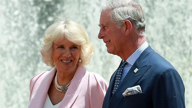 Καμίλα ετών 60