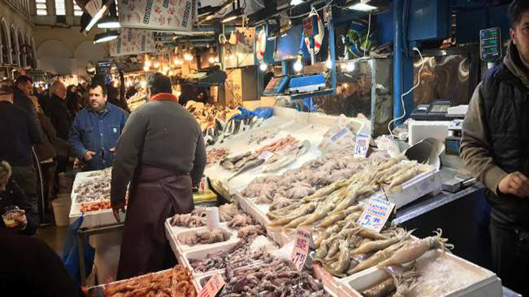 Έλεγχοι της Οικονομικής Αστυνομίας σε επιχειρήσεις εμπορίας ολοθουρίων και ψαριών