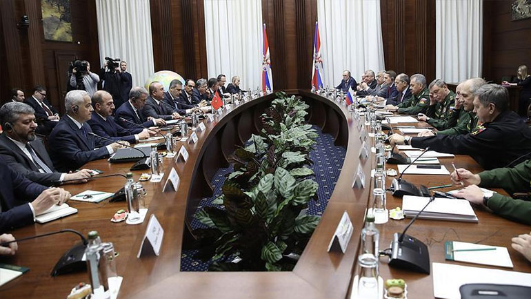 Τσαβούσογλου: Θα συνεχίσουμε τη στενή συνεργασία μας με τη Ρωσία και το Ιράν για τη Συρία