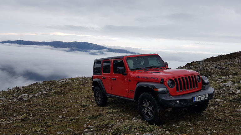 Μαζί μου έλα πάνω από τα σύννεφα (στη φωτό το νέο Jeep Wrangler Rubicon)
