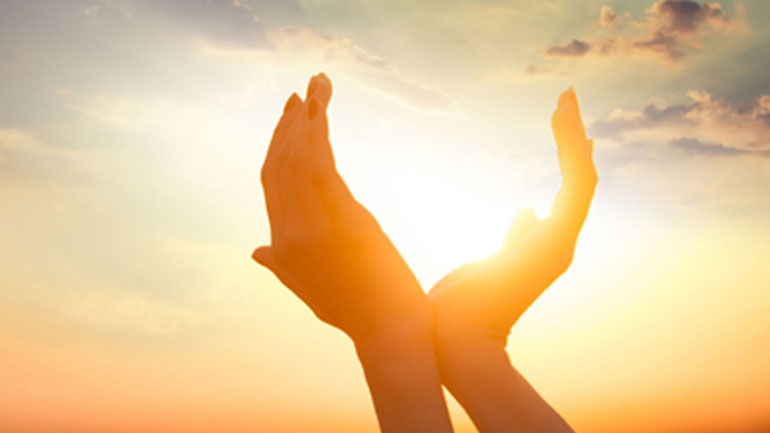 Γιατί αξίζει να κάνετε διαλογισμό κάθε πρωί που ξυπνάτε