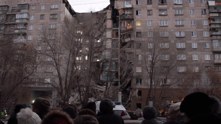 Ρωσία: Στους επτά ανέρχεται ο αριθμός των νεκρών από την κατάρρευση πολυκατοικίας στα Ουράλια