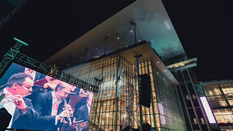 Με μουσική και πυροτεχνήματα 13.000 επισκέπτες υποδέχθηκαν το 2019 στο Κέντρο Πολιτισμού Ίδρυμα Σταύρος Νιάρχος