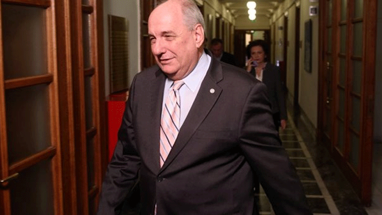 Tέρενς Κουίκ: «Εκλογές τον Σεπτέμβριο»