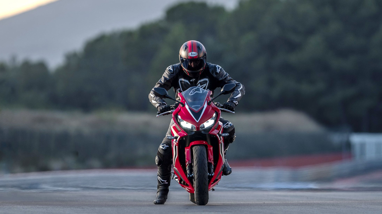 Honda CBR650R: Fireblade για όλους