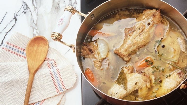 Το μυστικό πίσω από την ιατρική μαγεία της κοτόσουπας