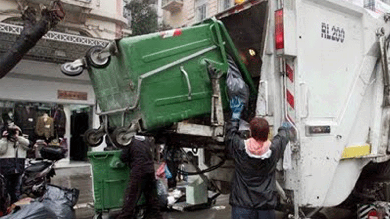 Κρήτη: Εργατικό ατύχημα με υπάλληλο καθαριότητας σε απορριμματοφόρο