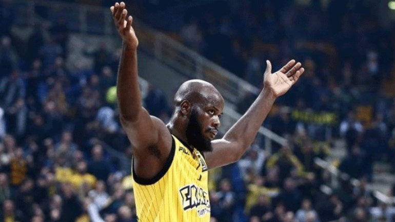 Επέστρεψε στην ΑΕΚ ο Τζέιμς