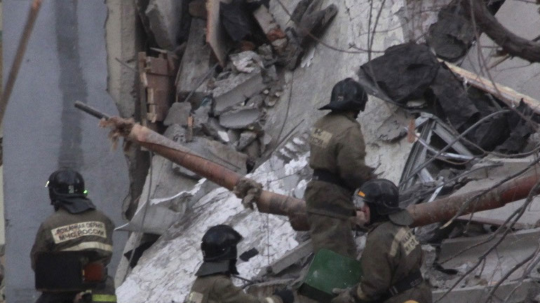 Αυξήθηκαν οι νεκροί από την κατάρρευση της πολυκατοικίας στο Μαγκνιτογκόρσκ  της Ρωσίας