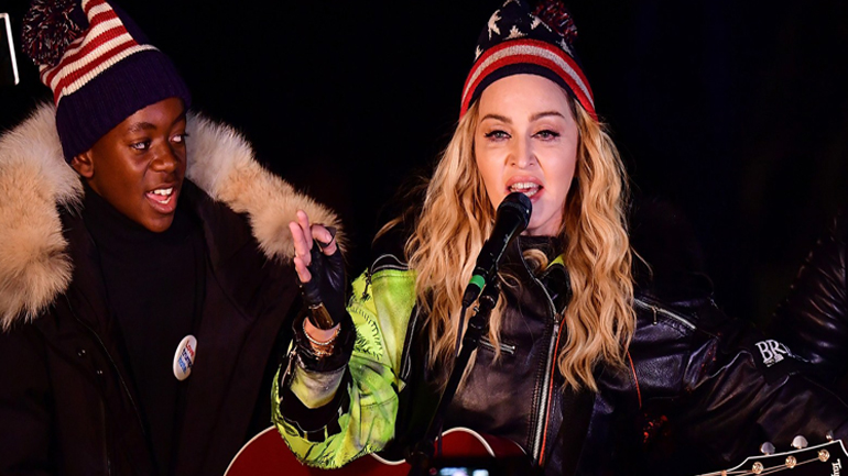 Η Μαντόνα στο Stonewall Inn την παραμονή της Πρωτοχρονιάς