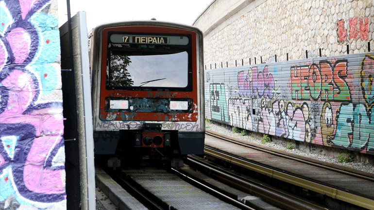 Διακοπή κυκλοφορίας στον ηλεκτρικό λόγω πτώσης δέντρου