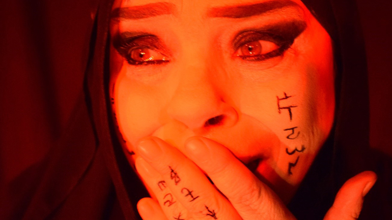 «Μάνα Εκάβη» – Τελευταία παράσταση στο θέατρο Αλκμήνη