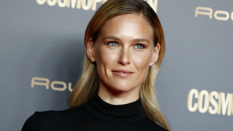 Το τοπ μόντελ Μπαρ Ραφαέλι κινδυνεύει να κατηγορηθεί για φοροδιαφυγή