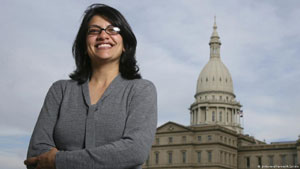 Η Ρασιντά Τλαΐμπ από το Δημοκρατικό κόμμα είναι η δεύτερη μουσουλμάνα στη Βουλή των Αντιπροσώπων, αλλά δεν φορά μαντήλα