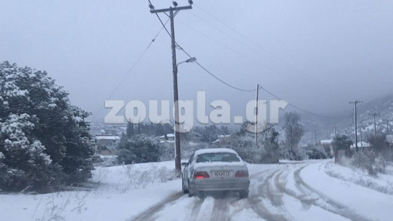 Θεσσαλονίκη: Έντονα τα προβλήματα στο Ωραιόκαστρο λόγω της χιονόπτωσης