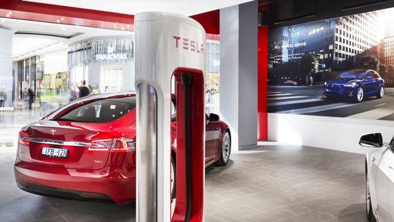 Πόσα αυτοκίνητα πούλησε το 2018 η Tesla;