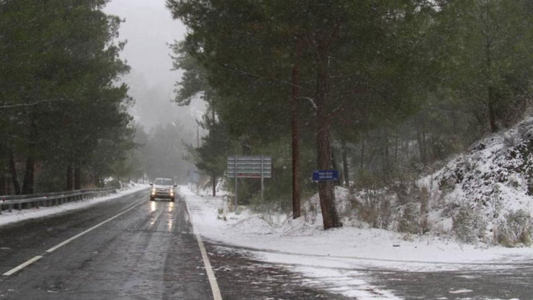 Κακοκαιρία και στην Κύπρο – Πολικές θερμοκρασίες και κατολισθήσεις βράχων