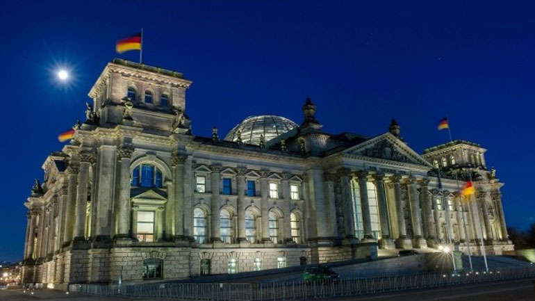 FAZ: Επίθεση χάκερ σε εκατοντάδες Γερμανούς πολιτικούς