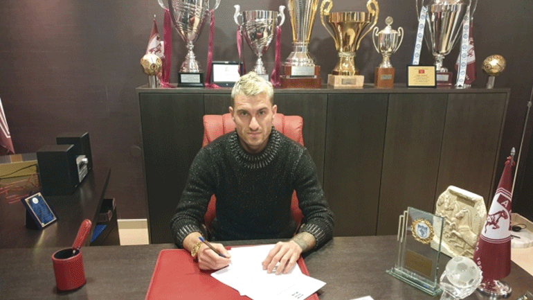 Πήρε Γιακιμόφσκι η ΑΕΛ, έρχεται και ο Ζίφκοβιτς