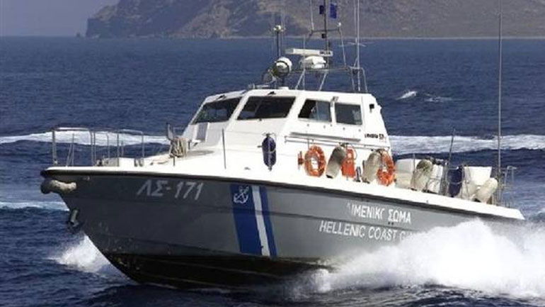 Τουριστικό σκάφος με 69 μενατάστες εντοπίστηκε στα Κύθηρα – Δύο συλλήψεις