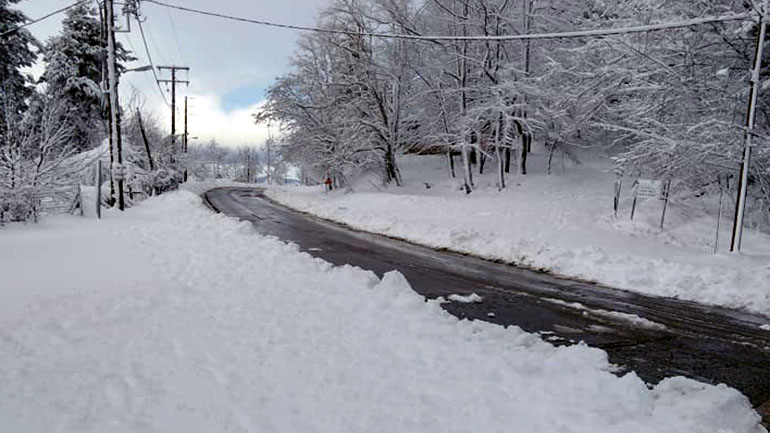 Χιόνια στην Αρχαία Μεσσήνη και στην παραλία Φοινικούντας