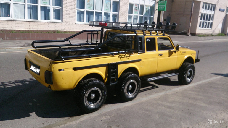 Lada Niva με... 6 τροχούς!