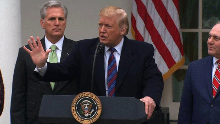 ΗΠΑ: Διάγγελμα για τη μετανάστευση και τα νότια συνόρα θα απευθύνει την Τρίτη ο Τραμπ