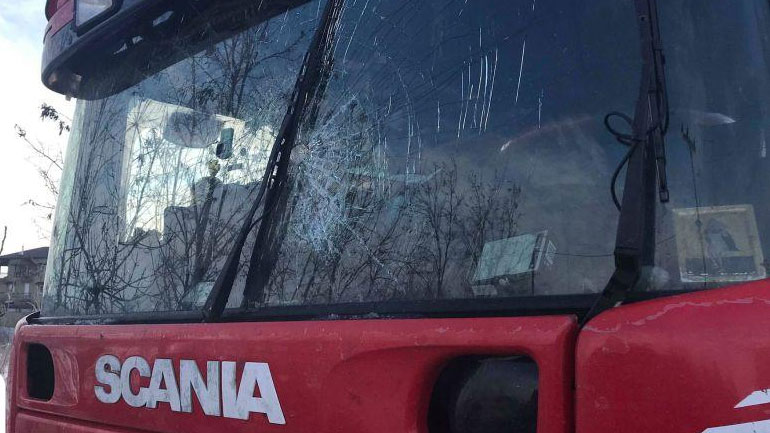 Επεισόδιο με πρόσφυγες στα Διαβατά – Τραυματίστηκε οδηγός νταλίκας