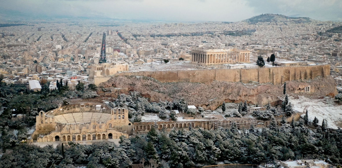 Στα λευκά η Ακρόπολη!
