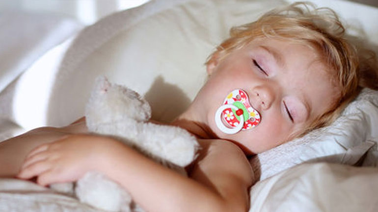 Γιατί ξυπνάει μέσα στη νύχτα το μωρό μου;