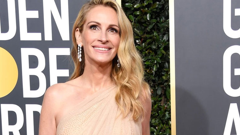 Μαθήματα κομψότητας από την Julia Roberts στις Χρυσές Σφαίρες!