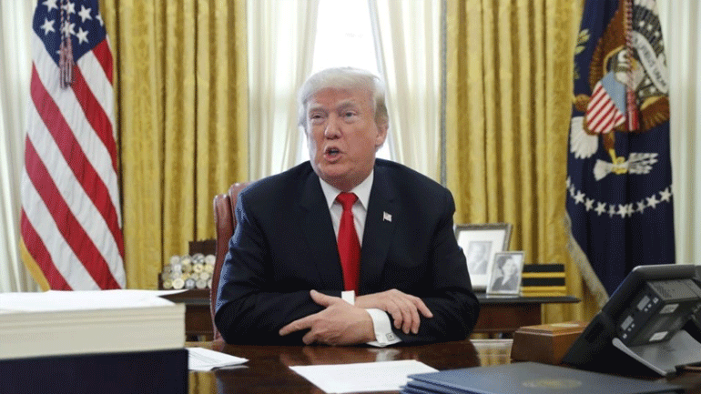 ΗΠΑ: Το 51% των Αμερικανών θεωρεί υπεύθυνο τον Τραμπ για το κυβερνητικό «shutdown»