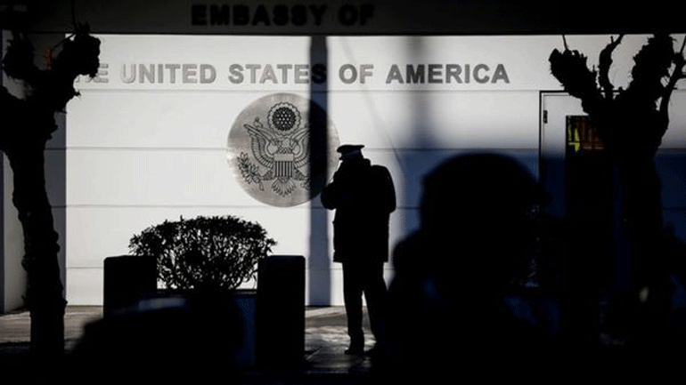 ΗΠΑ: Στέλεχος πετρελαϊκής εταιρείας συνελήφθη επειδή πέταξε δύο σκυλάκια από μπαλκόνι