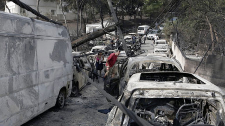 Τηλεφωνικό κέντρο από υπ. Υποδομών για πληροφορίες στους πληγέντες από τις πυρκαγιές στην Αττική