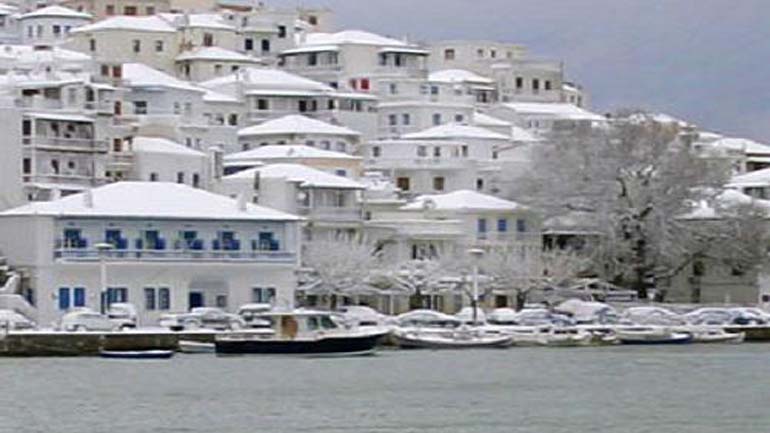 Αποκαταστάθηκε η ηλεκτροδότηση στη Σκόπελο. Δεν θα λειτουργήσουν τα σχολεία την Τρίτη